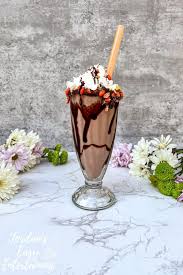 ÇIKOLATALI MILKSHAKE